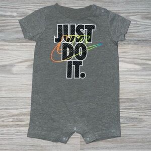 Nike Baby Boys Romper 6 Months Gray “Just Do It” Logo Multicolor Swoosh